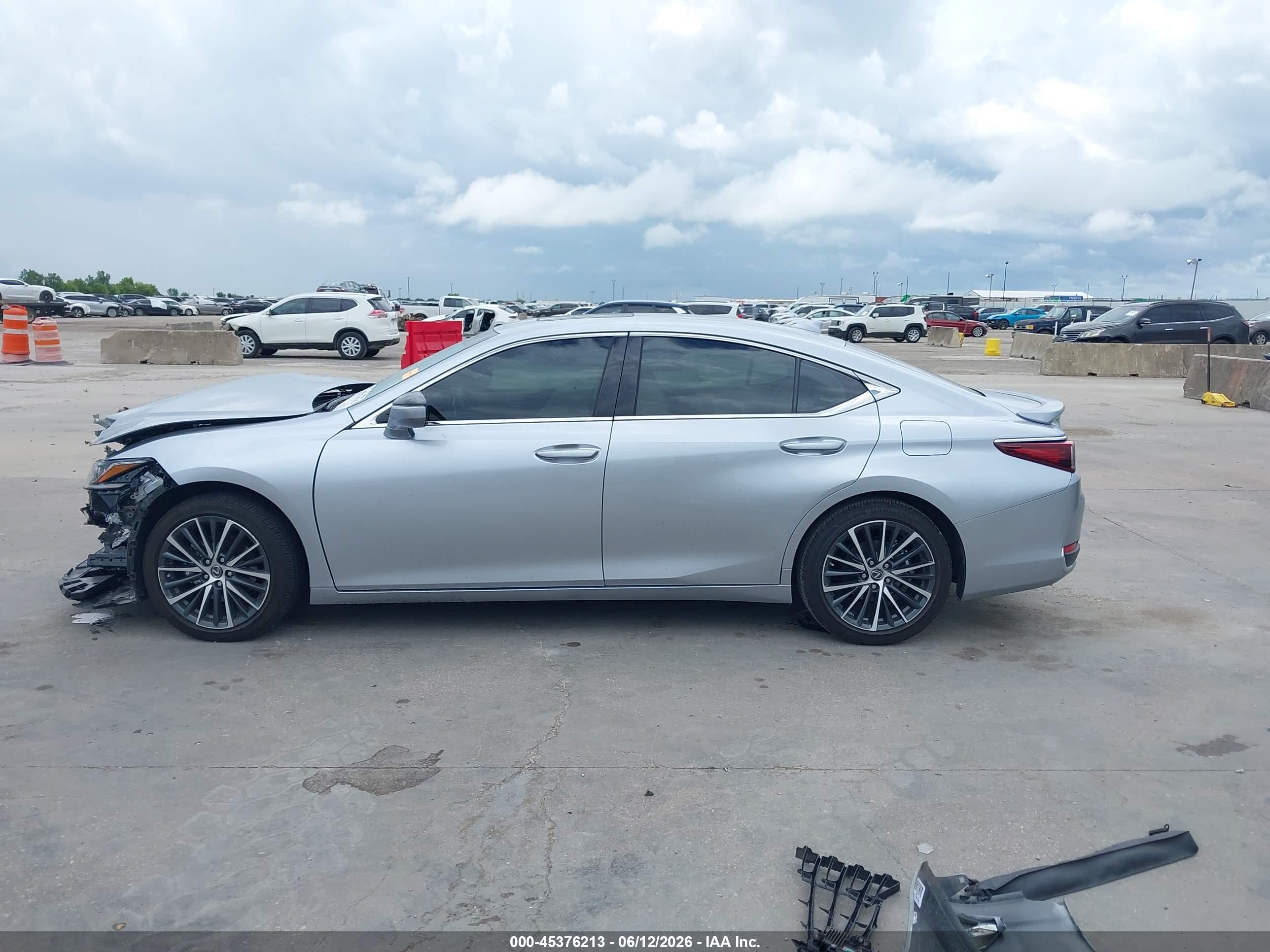 2025 LEXUS ES 300H 300h Premium