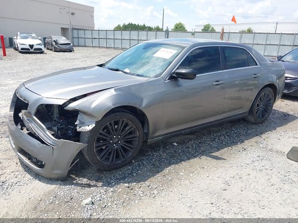 2012 CHRYSLER 300 — I2
