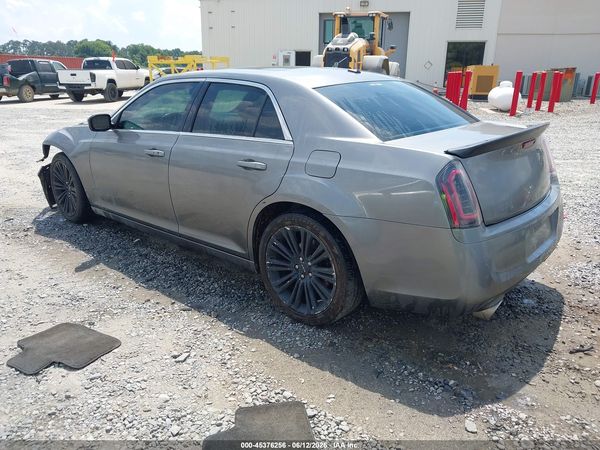 2012 CHRYSLER 300 S V6 — I3