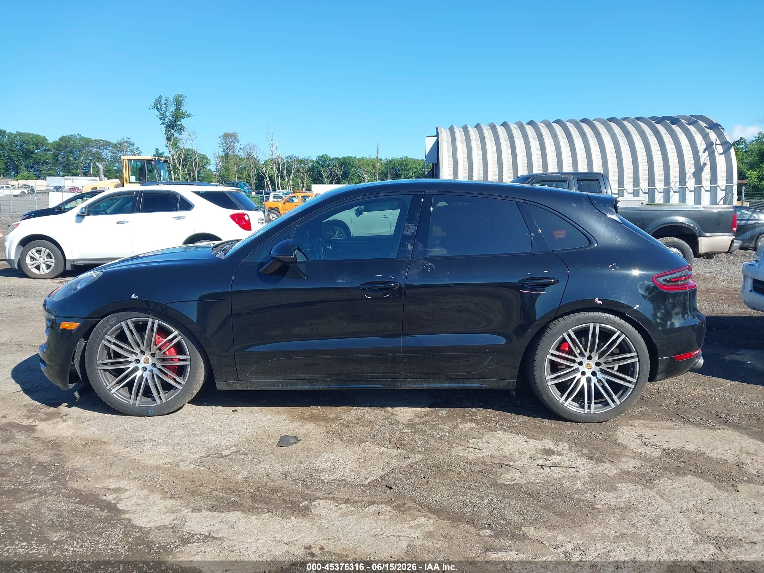 2017 PORSCHE MACAN TURBO