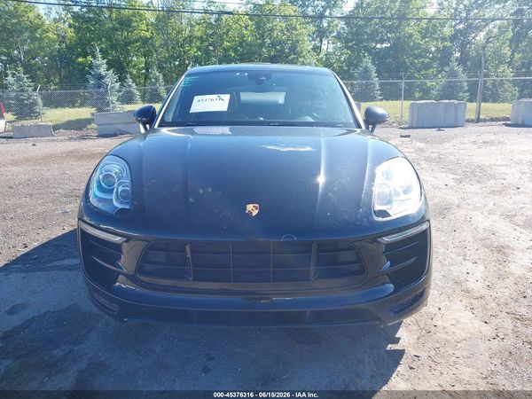 2017 PORSCHE MACAN TURBO