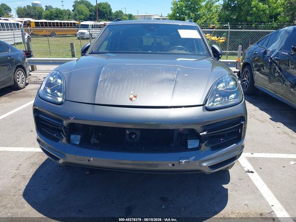 2019 PORSCHE CAYENNE