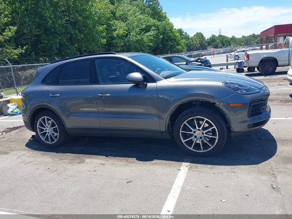 2019 PORSCHE CAYENNE