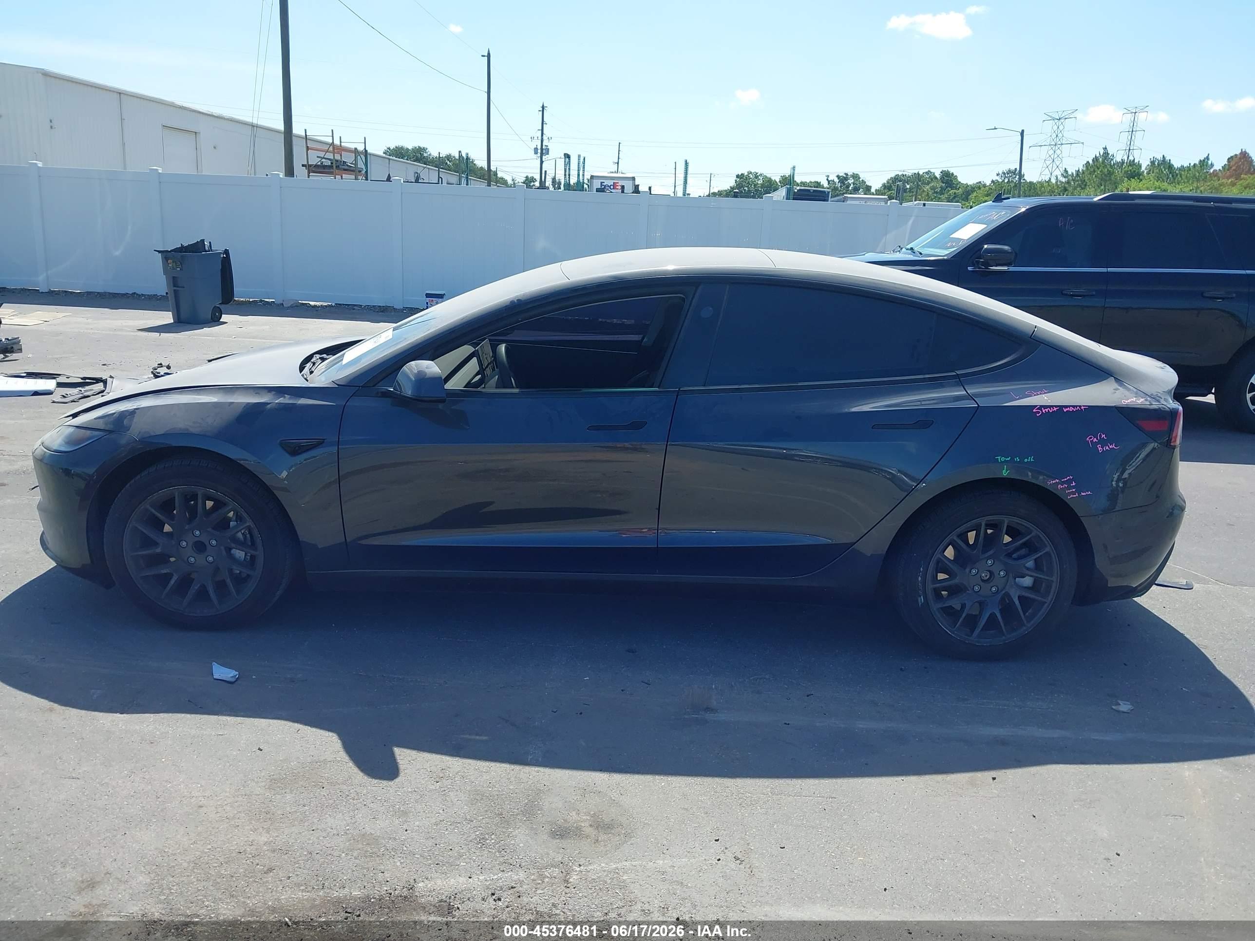 2025 TESLA MODEL 3