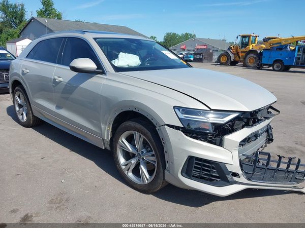 2020 AUDI Q8