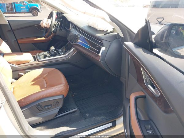 2020 AUDI Q8