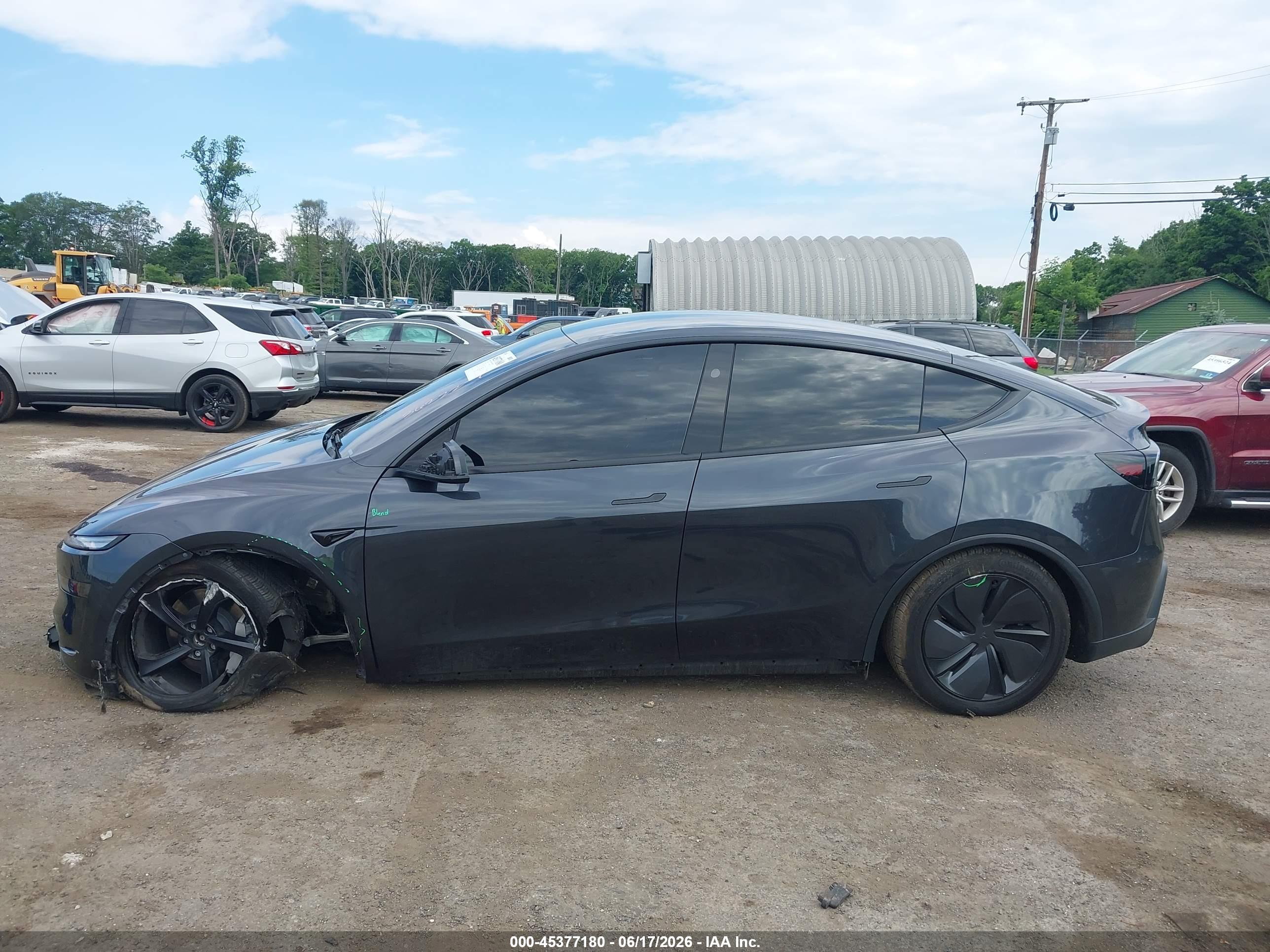 2026 TESLA MODEL Y