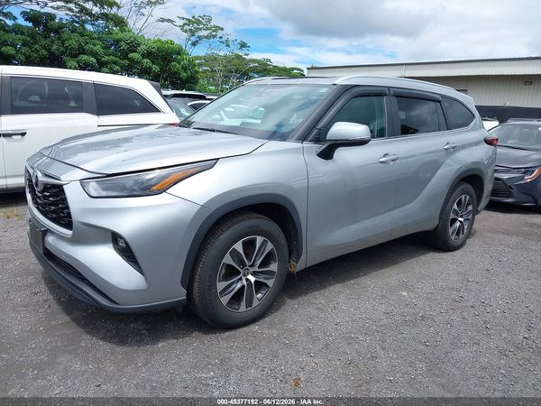 2024 TOYOTA HIGHLANDER XLE