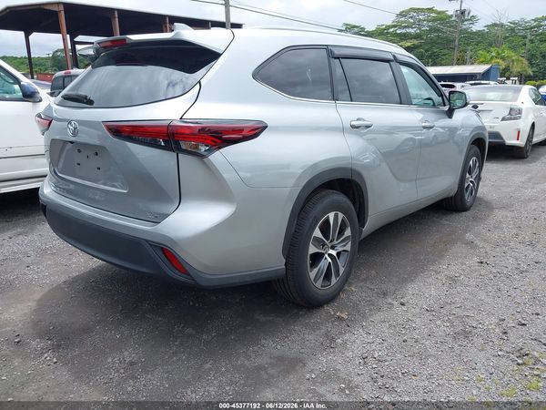 2024 TOYOTA HIGHLANDER XLE