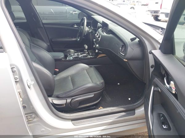 2023 KIA STINGER GT-LINE