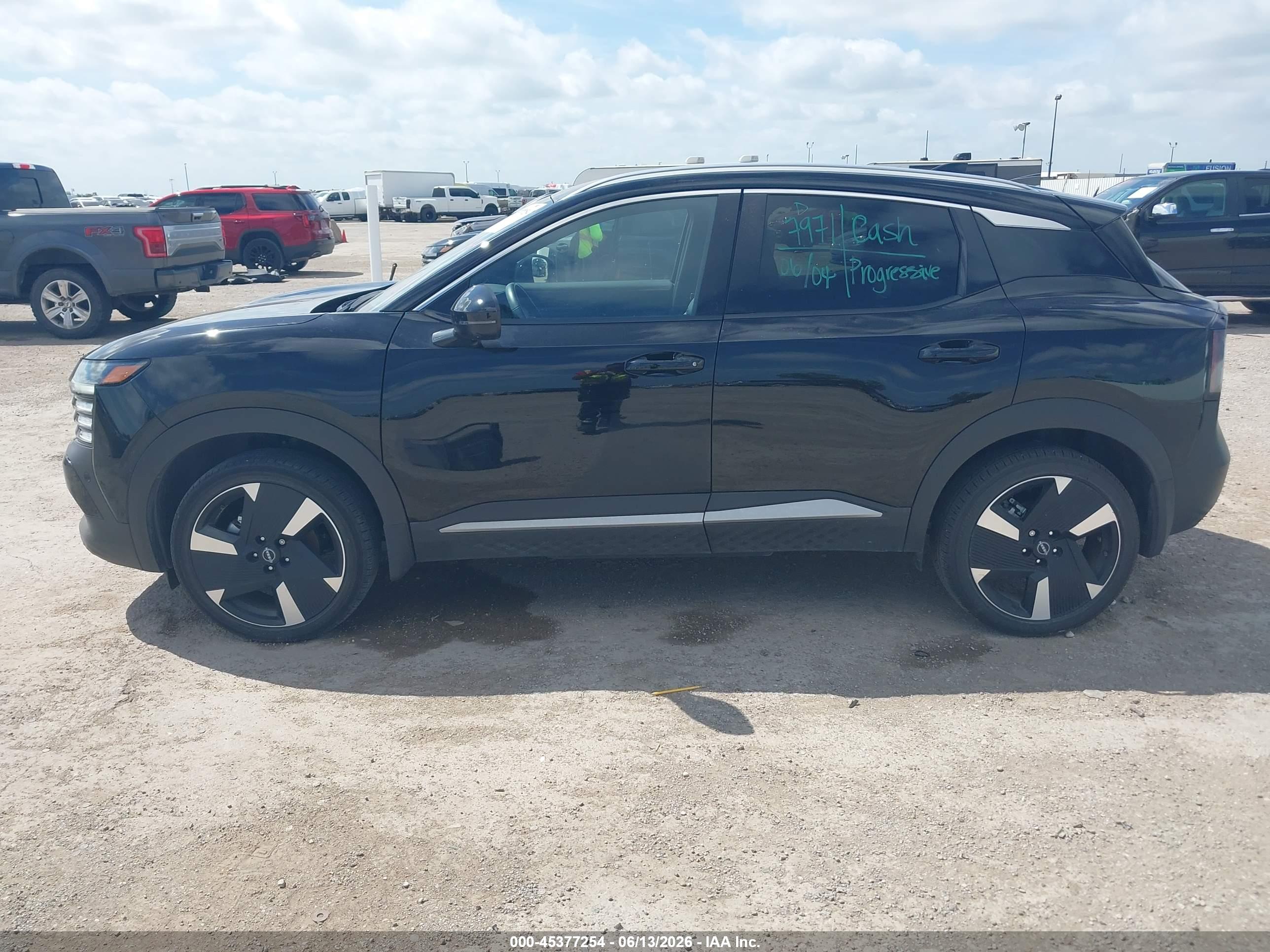 2025 NISSAN KICKS SR INTELLIGENT AWD