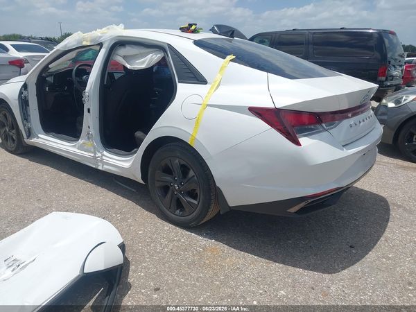 2022 HYUNDAI ELANTRA SEL