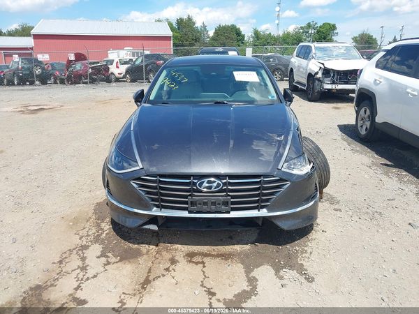 2022 HYUNDAI SONATA SE