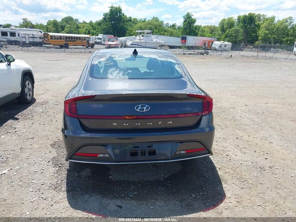 2022 HYUNDAI SONATA SE