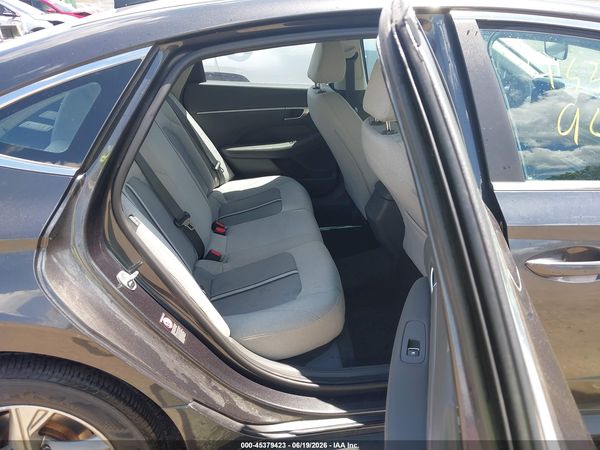 2022 HYUNDAI SONATA SE
