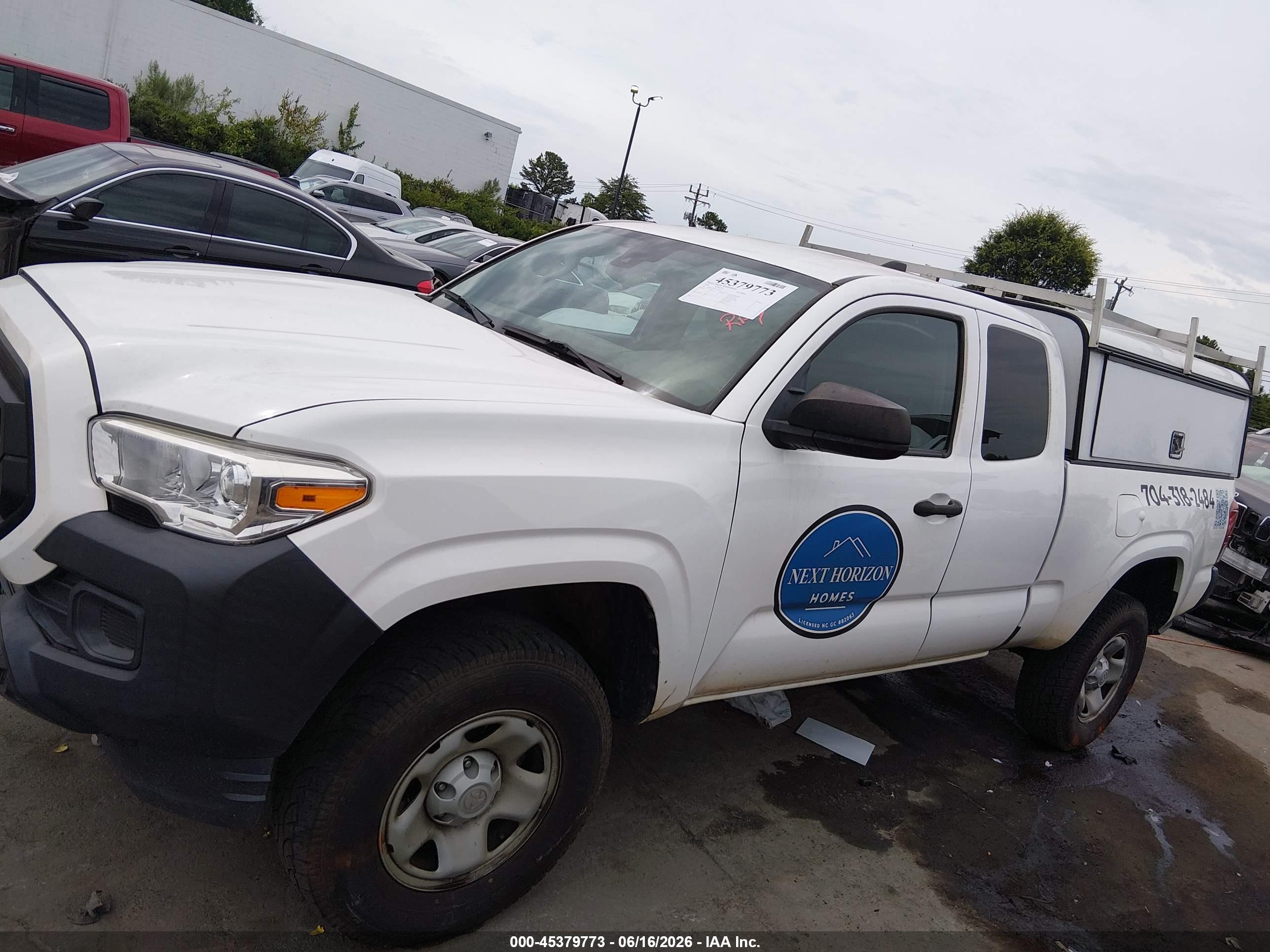 2020 TOYOTA TACOMA SR