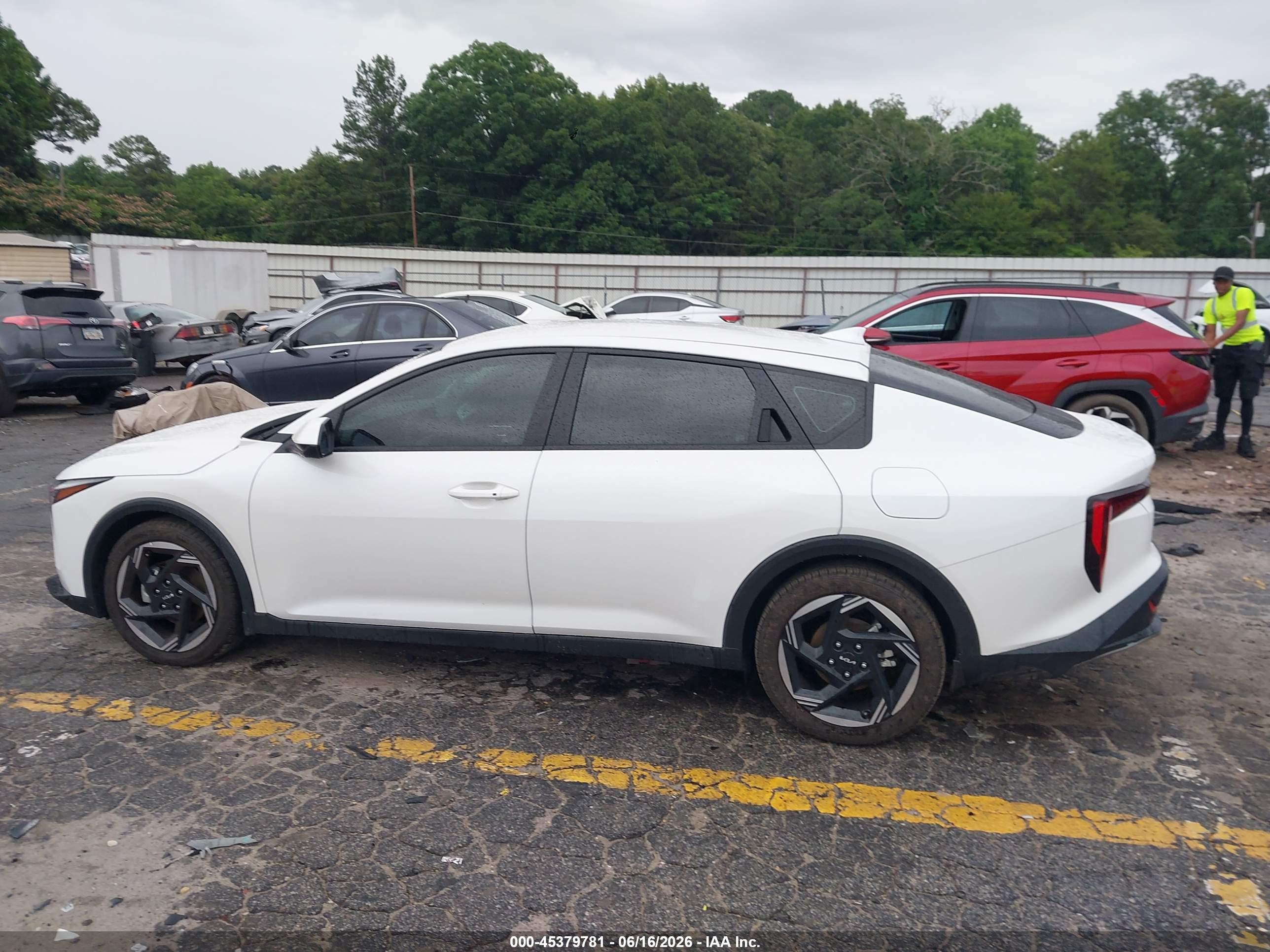 2025 KIA K4 EX