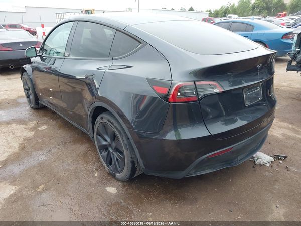 2025 TESLA MODEL Y