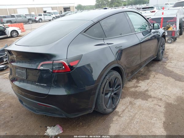 2025 TESLA MODEL Y