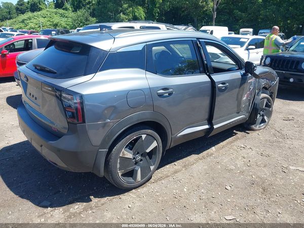 2026 NISSAN KICKS SR — I4