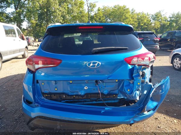 2016 HYUNDAI TUCSON SE
