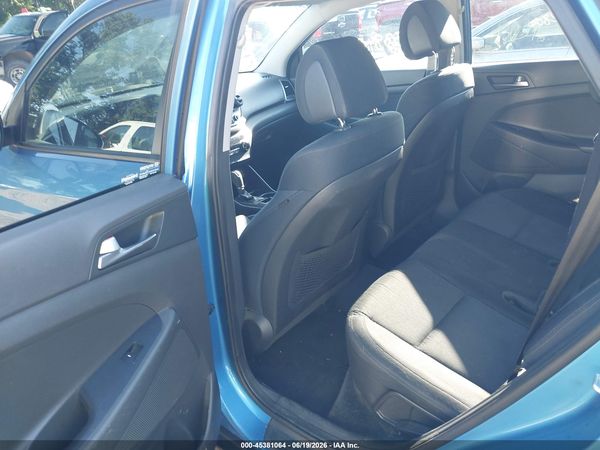 2016 HYUNDAI TUCSON SE
