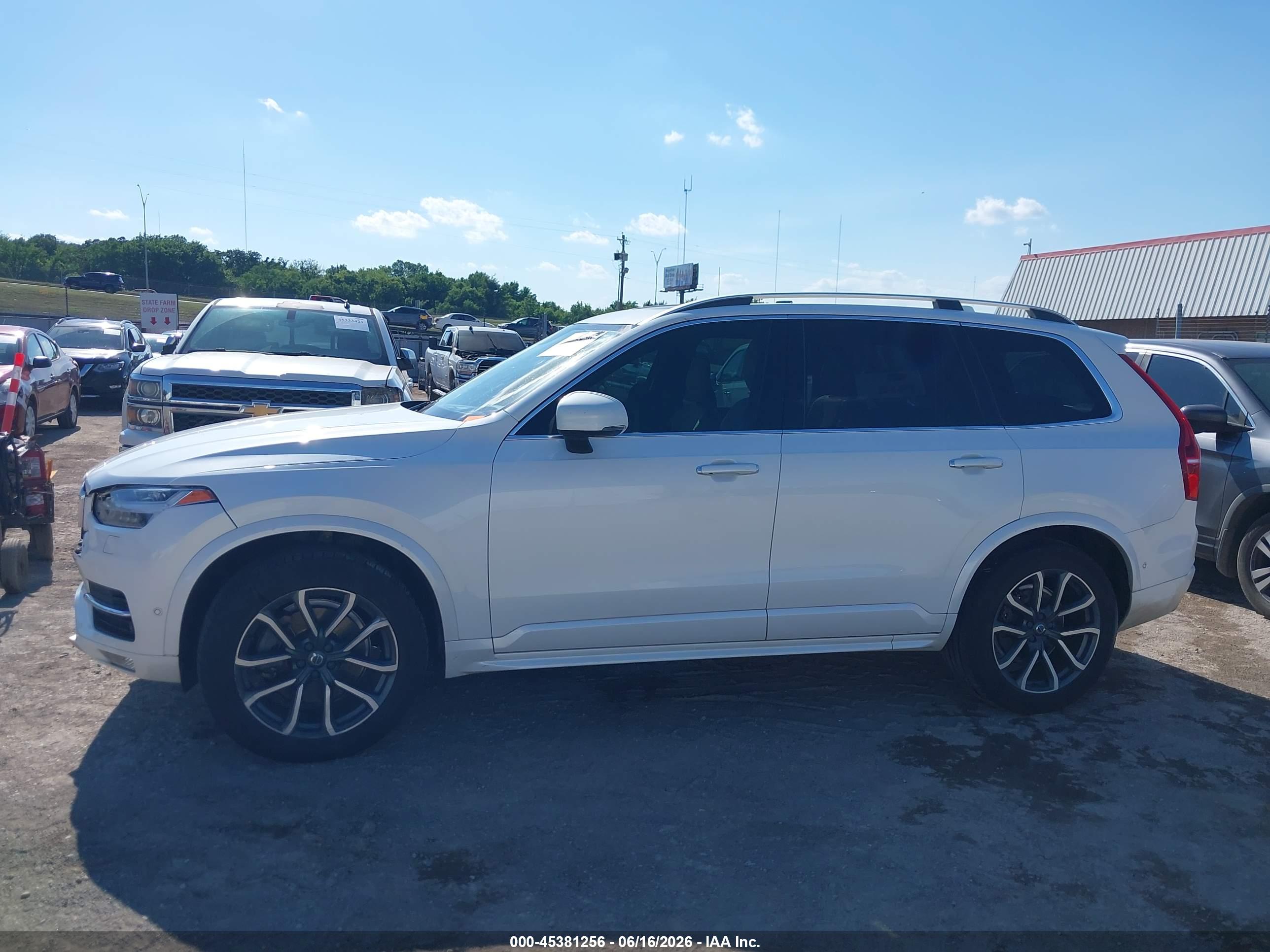 2019 VOLVO XC90 T6 MOMENTUM