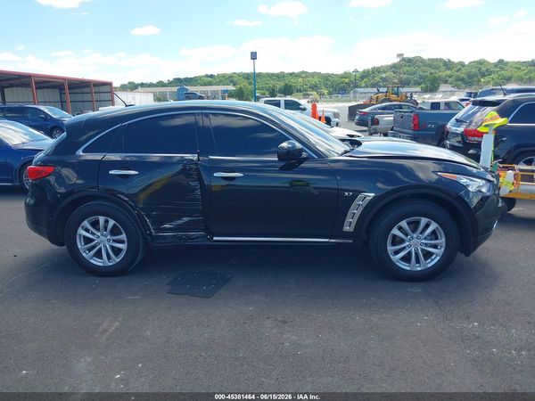 2016 INFINITI QX70