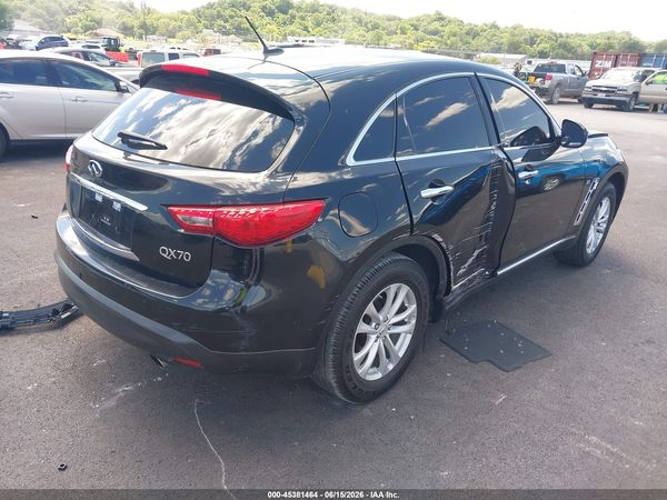 2016 INFINITI QX70