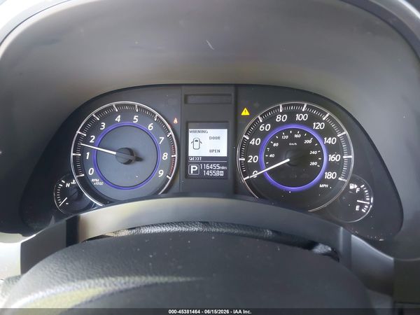 2016 INFINITI QX70