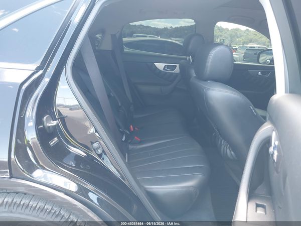 2016 INFINITI QX70