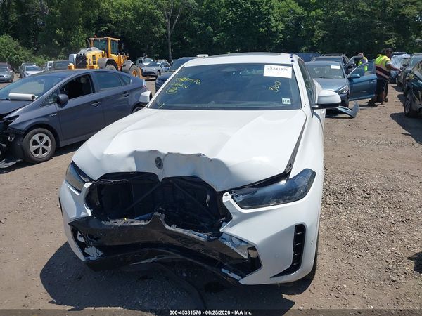 2024 BMW X6 XDRIVE40I