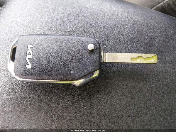 2022 KIA SELTOS LX