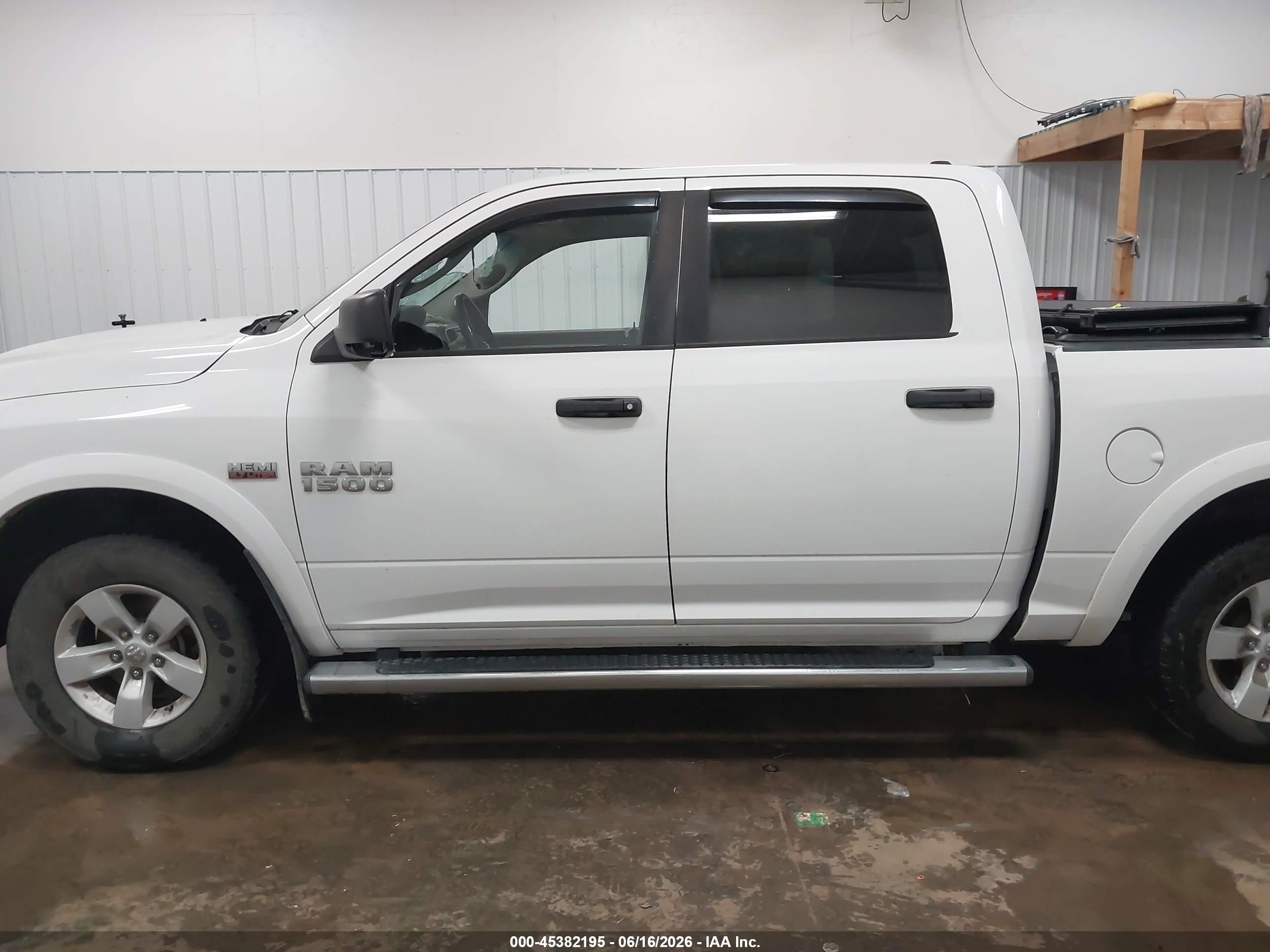 2017 RAM 1500 SLT