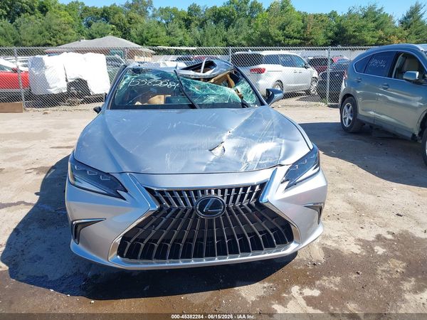 2023 LEXUS ES 300H LUXURY