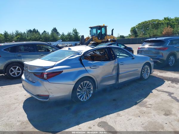 2023 LEXUS ES 300H LUXURY