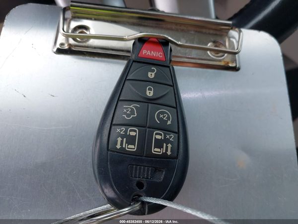 2012 DODGE GRAND CARAVAN CREW — I11
