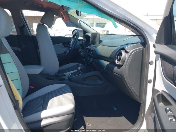 2022 HYUNDAI KONA SE