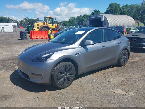 2025 TESLA MODEL Y