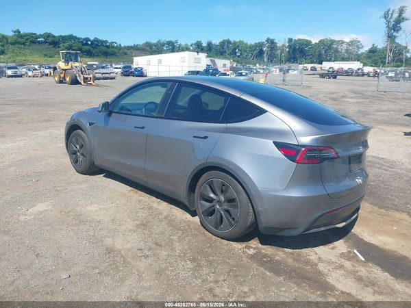 2025 TESLA MODEL Y