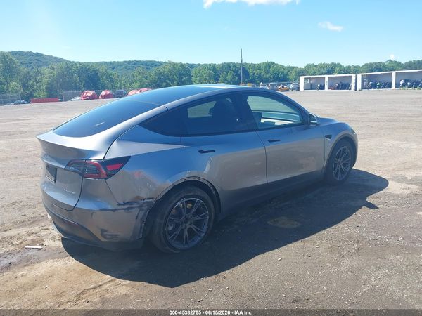 2025 TESLA MODEL Y