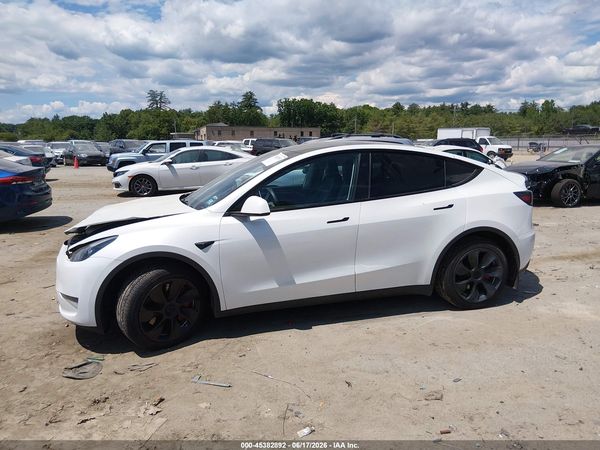 2024 TESLA MODEL Y