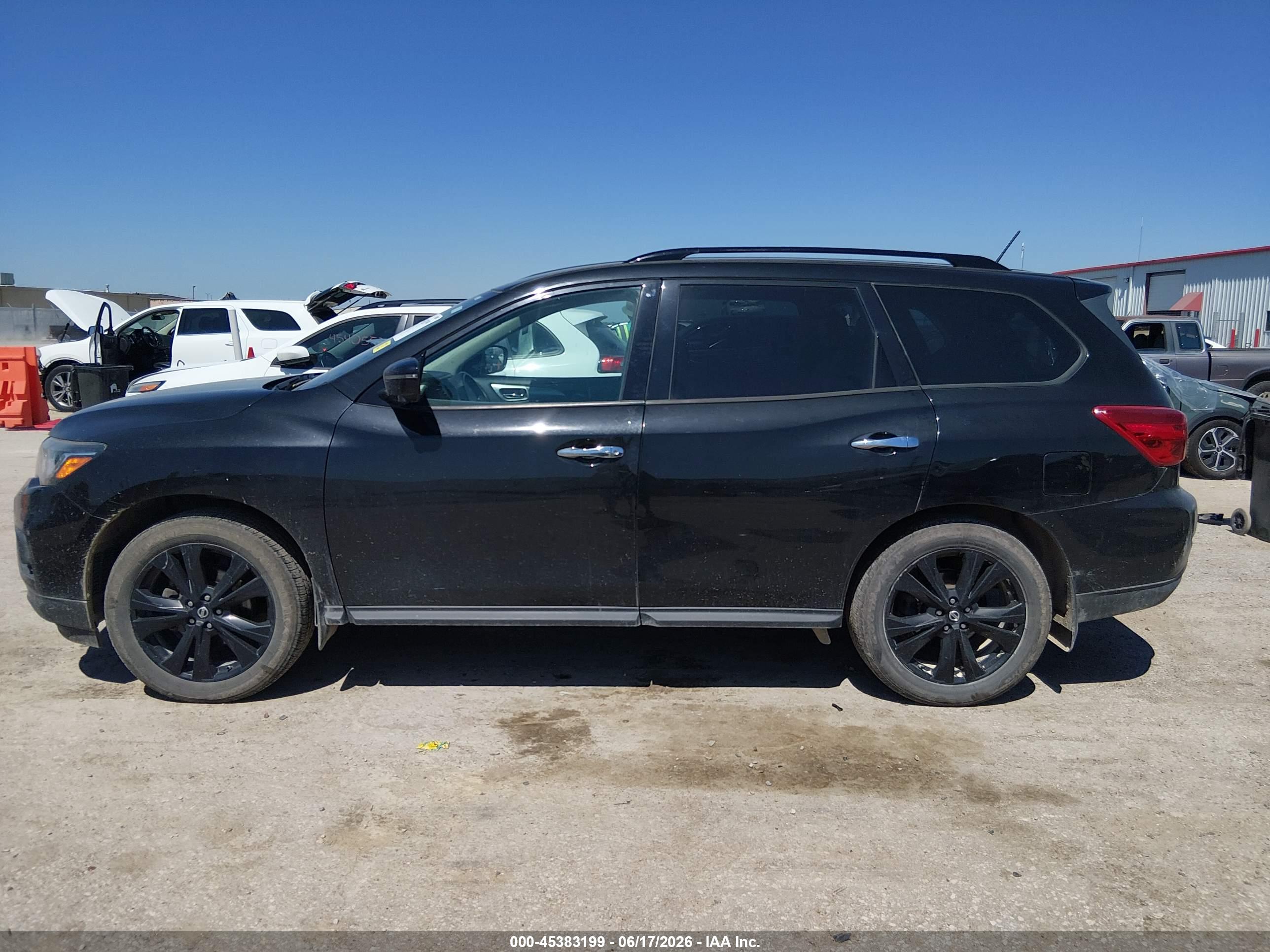 2018 NISSAN PATHFINDER SL