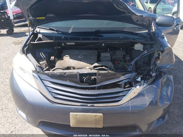2015 TOYOTA SIENNA LE 8 PASSENGER