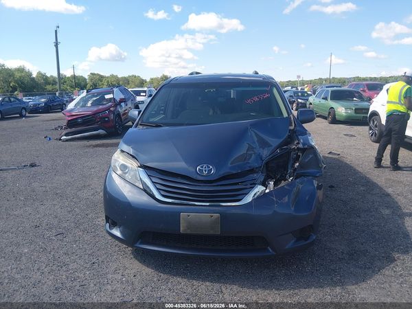 2015 TOYOTA SIENNA LE 8 PASSENGER