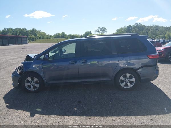 2015 TOYOTA SIENNA LE 8 PASSENGER