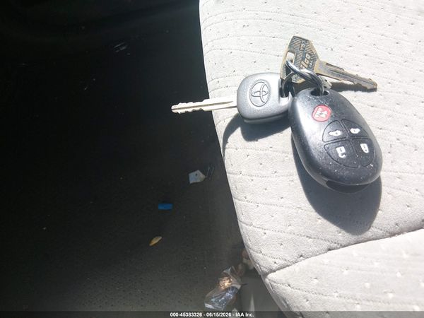 2015 TOYOTA SIENNA LE 8 PASSENGER