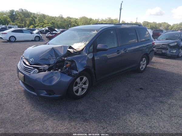 2015 TOYOTA SIENNA LE 8 PASSENGER