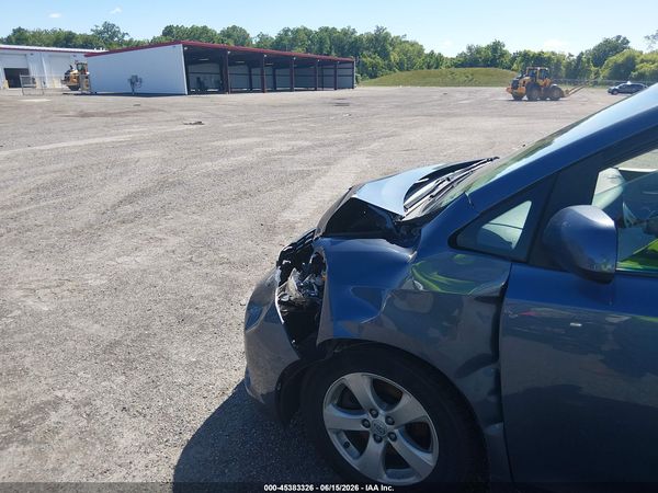 2015 TOYOTA SIENNA LE 8 PASSENGER