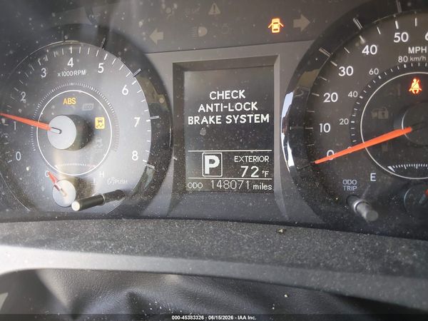 2015 TOYOTA SIENNA LE 8 PASSENGER
